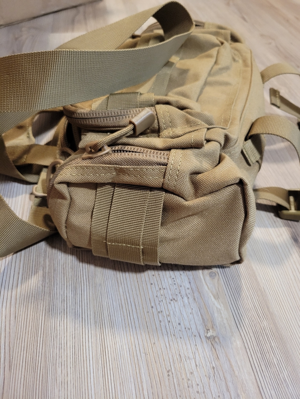 Condor MOLLE Tactical Bag - Picture 5 of 5